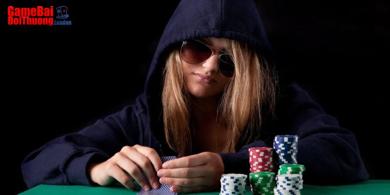 Semi-bluff là kỹ thuật giúp bạn trở thành người chơi poker “đáng sợ”