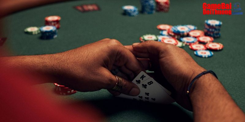 Tổng hợp một số sai lầm khi dùng c-bet và semi-bluff trong poker