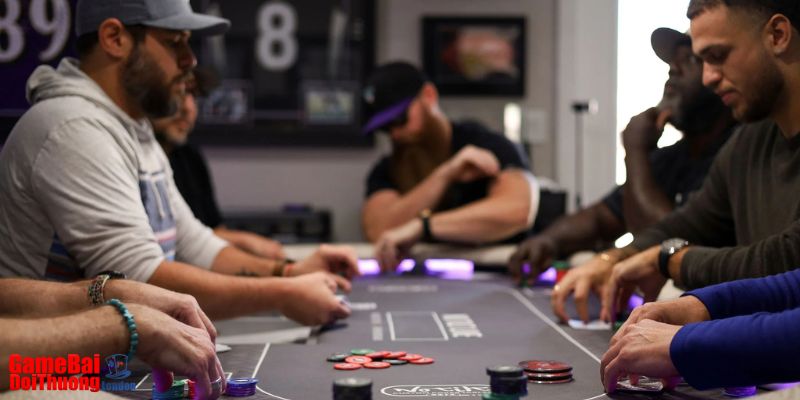 Chiến lược chọn bàn chơi và chọn đối thủ hiệu quả