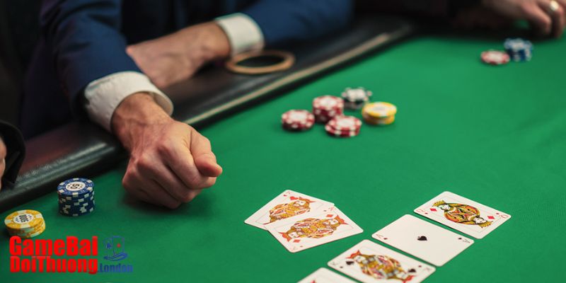 Ví dụ minh hoạ cho ván bài có thứ tự tay mạnh đến yếu